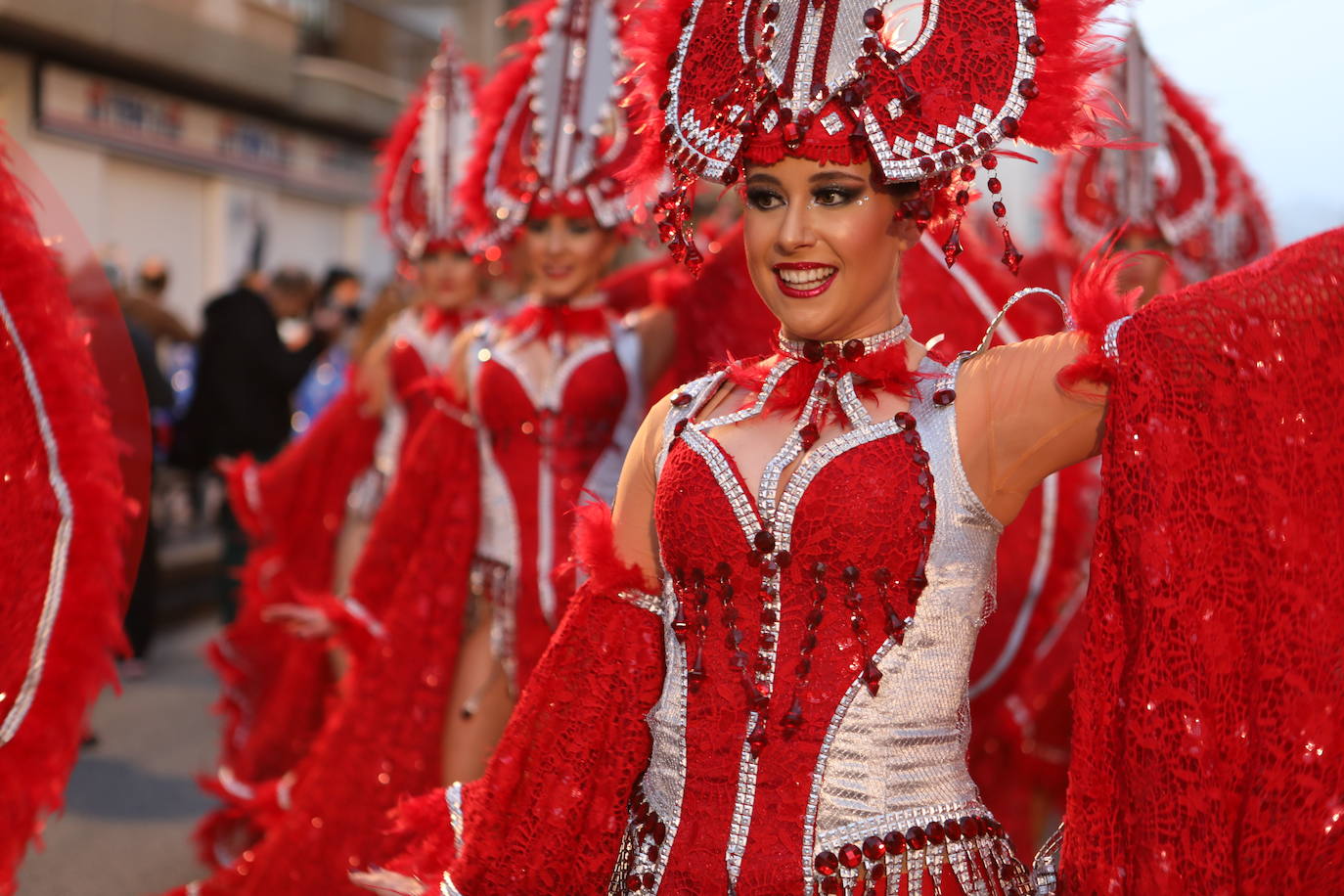 Fotos: Desfile de comparsas foráneas de Carnaval en Águilas