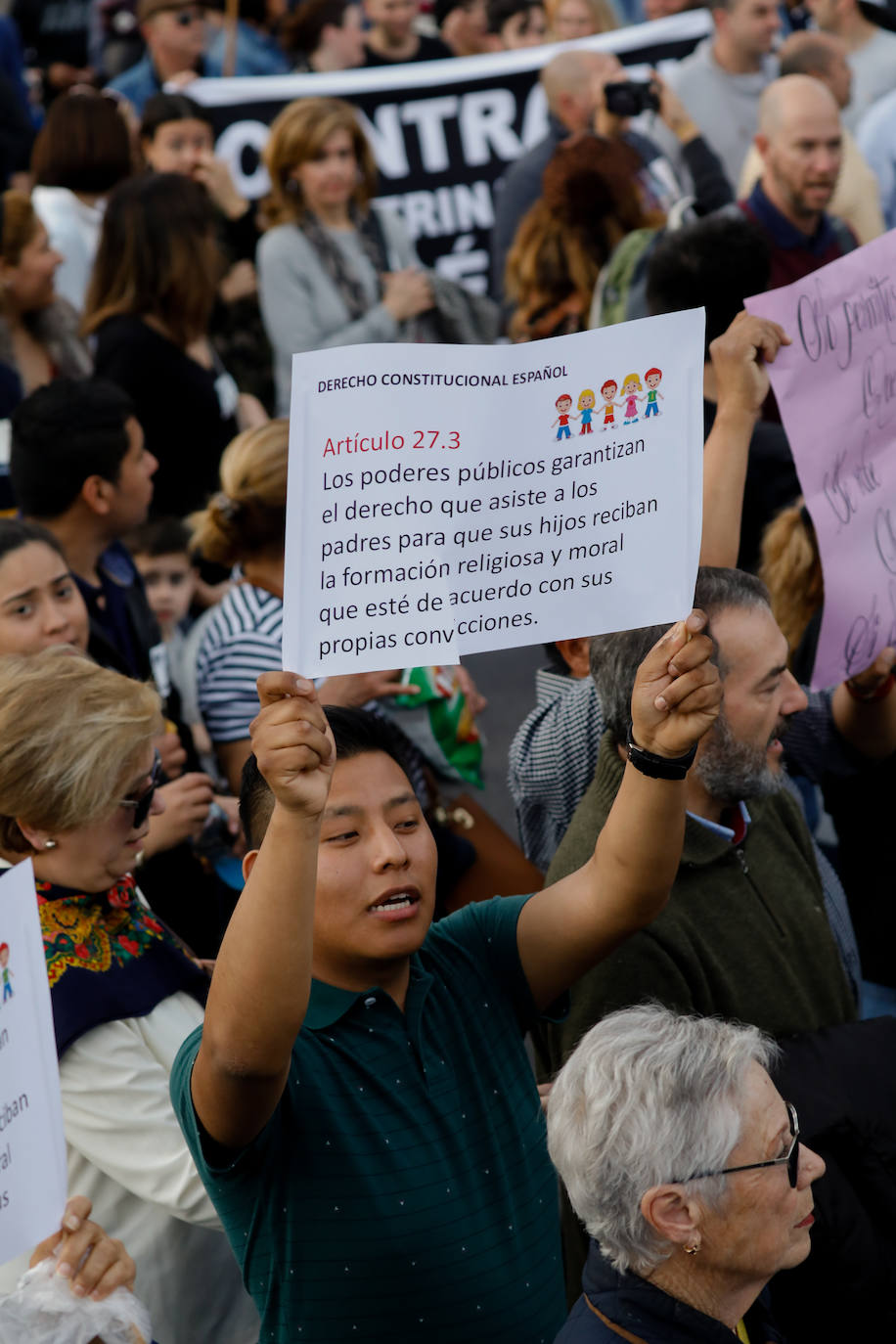 Fotos: «Nuestros hijos son nuestros», claman varios miles de personas en Murcia