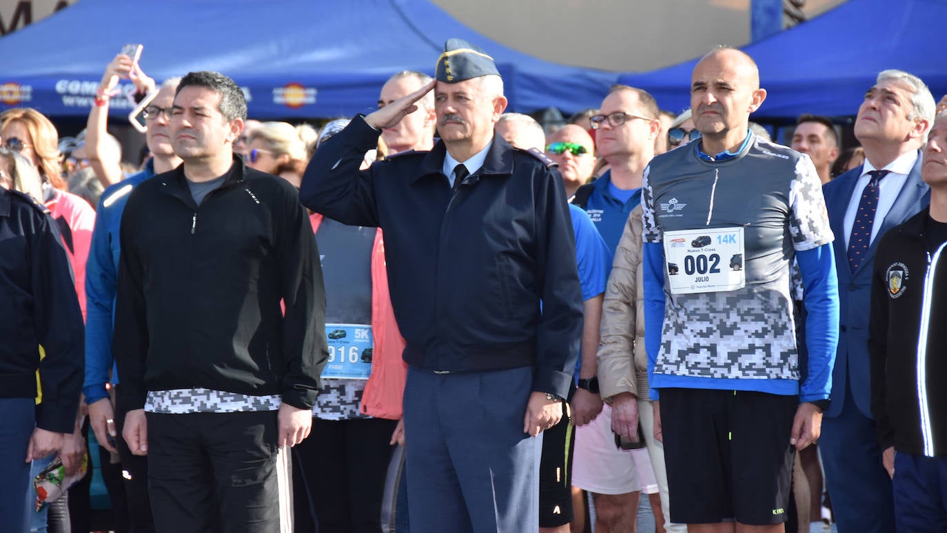 El corredor del Filippedes de Moratalla completa los 14 kilómetros en la VII Carrera Popular de la Base Aérea en 46:45 minutos, por los 57:12 para la atleta del Fondistas de Yecla