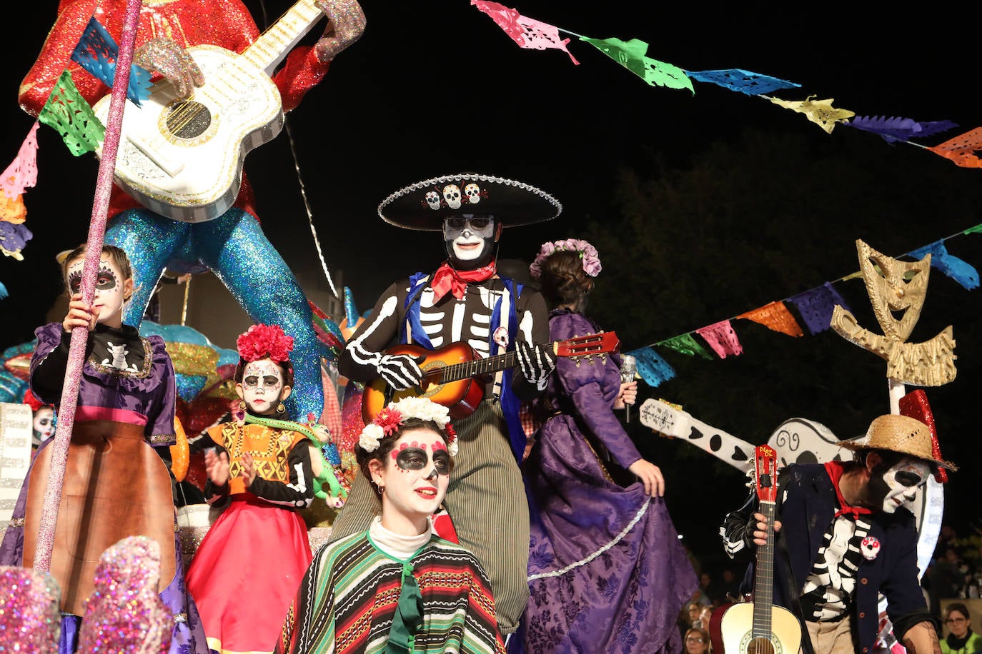 Carnaval de Águilas: Un último desfile de ensueño