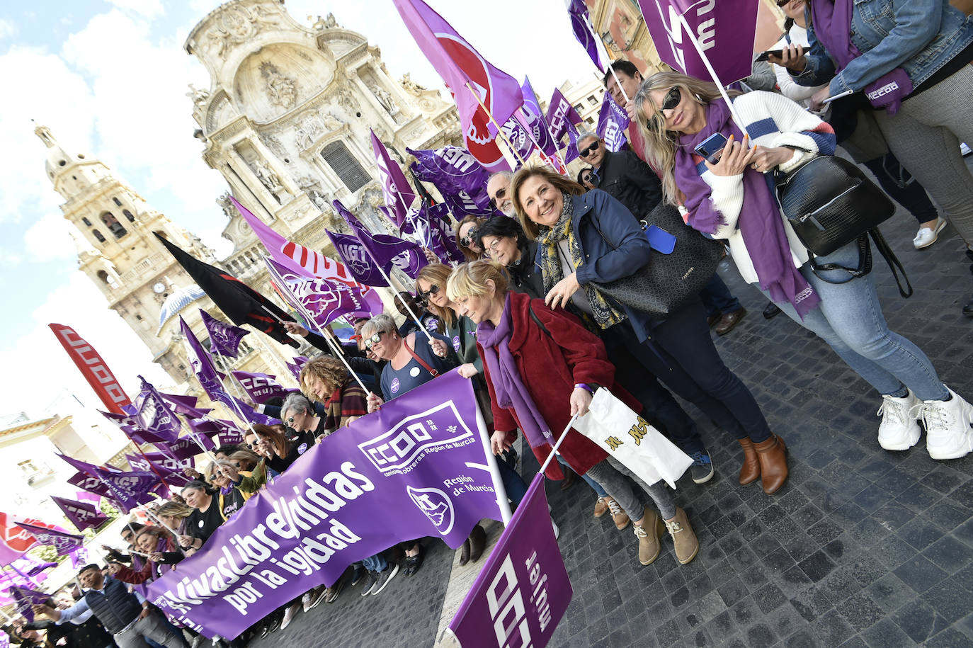 Fotos: Los estudiantes protestan en Murcia por una «ofensiva salvaje contra los derechos conquistados»