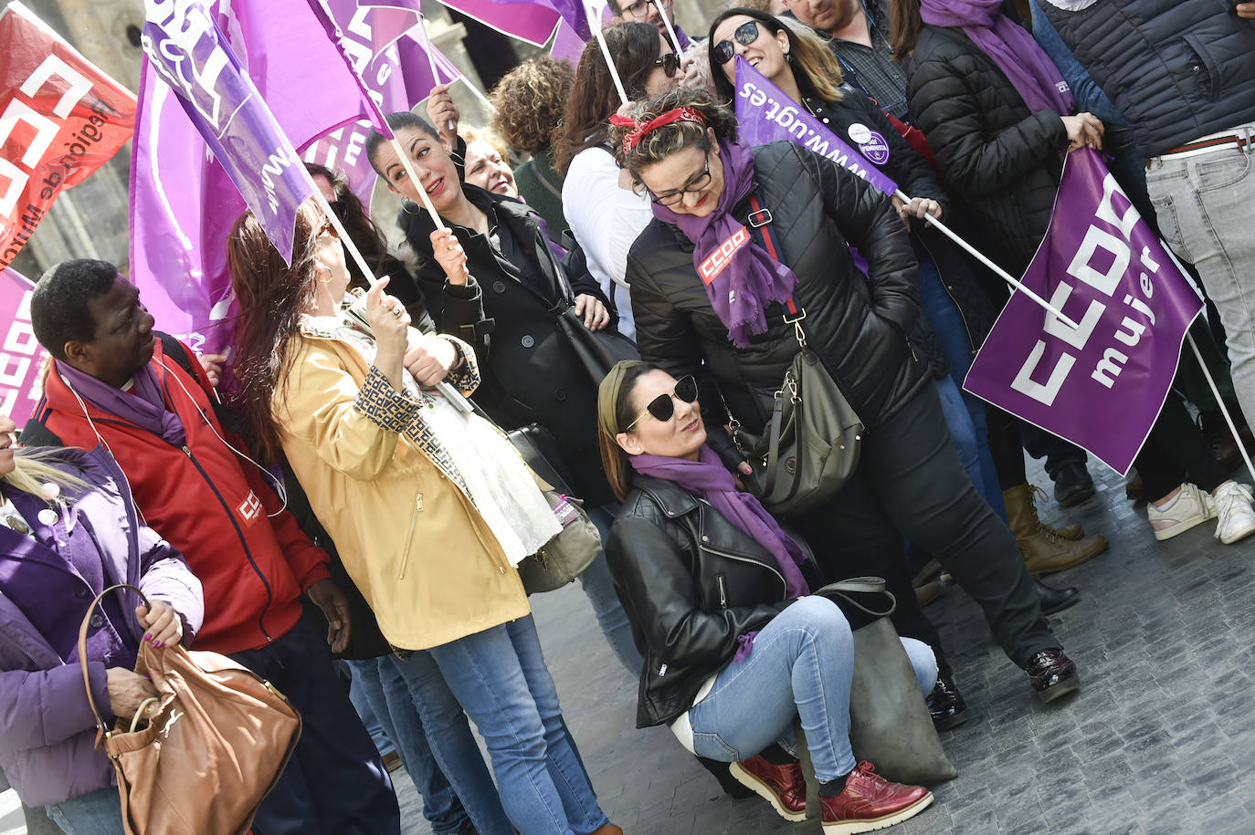 Fotos: Los estudiantes protestan en Murcia por una «ofensiva salvaje contra los derechos conquistados»