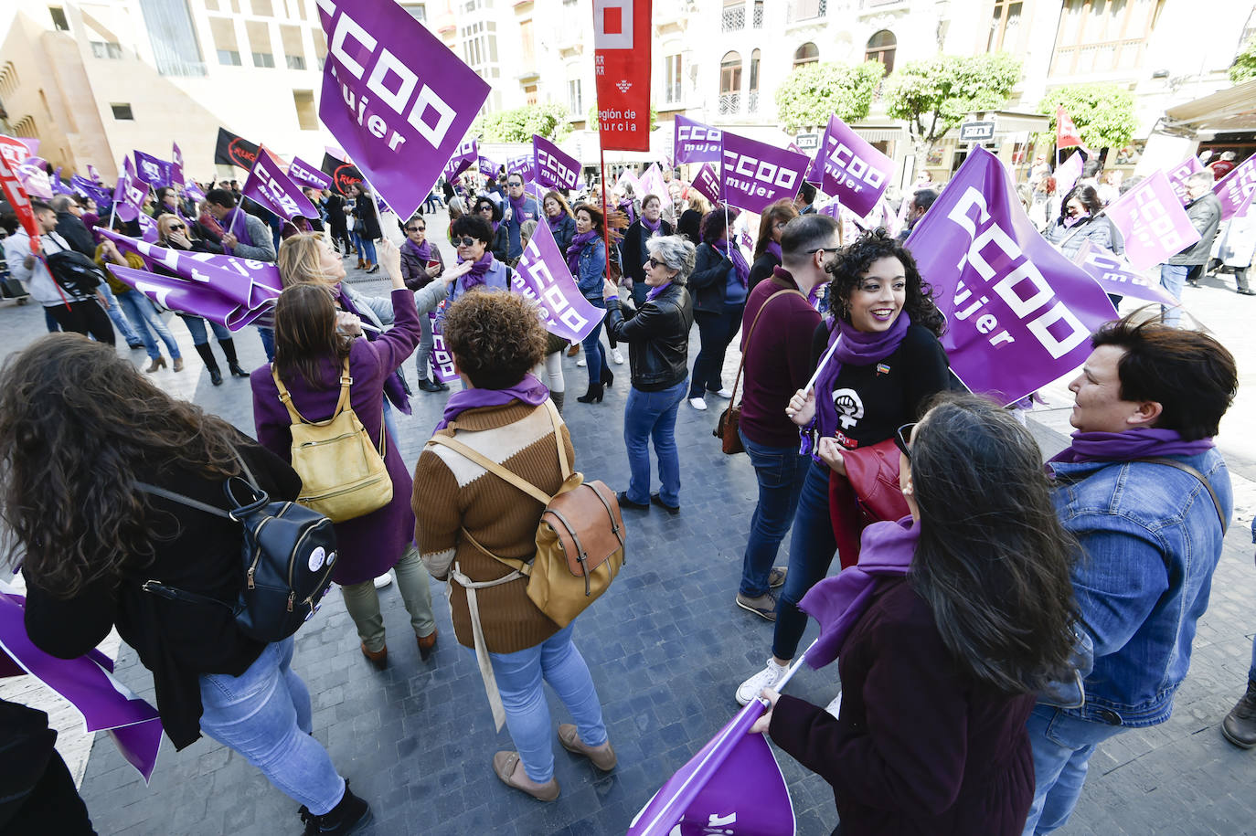 Fotos: Los estudiantes protestan en Murcia por una «ofensiva salvaje contra los derechos conquistados»