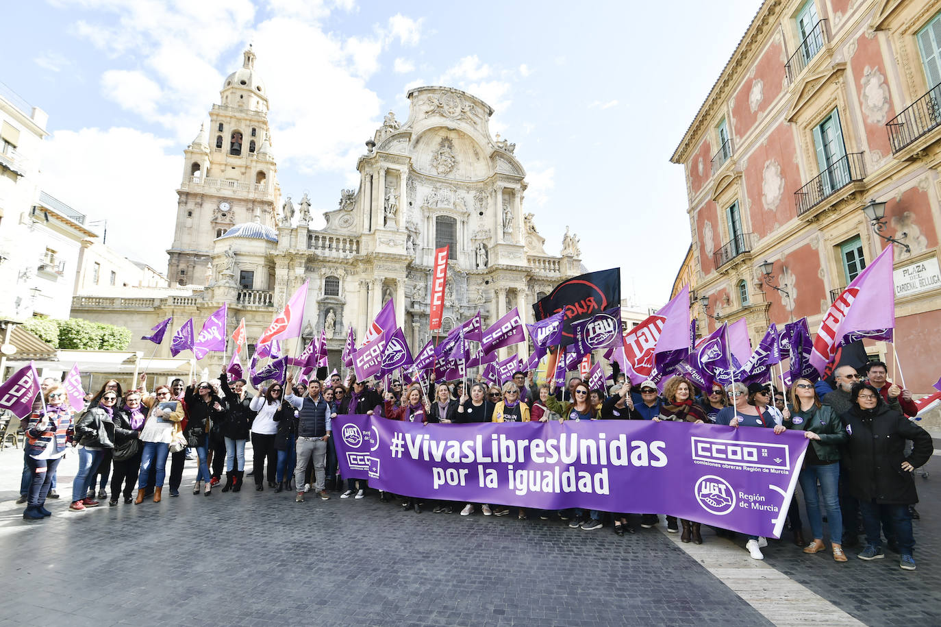 Fotos: Los estudiantes protestan en Murcia por una «ofensiva salvaje contra los derechos conquistados»