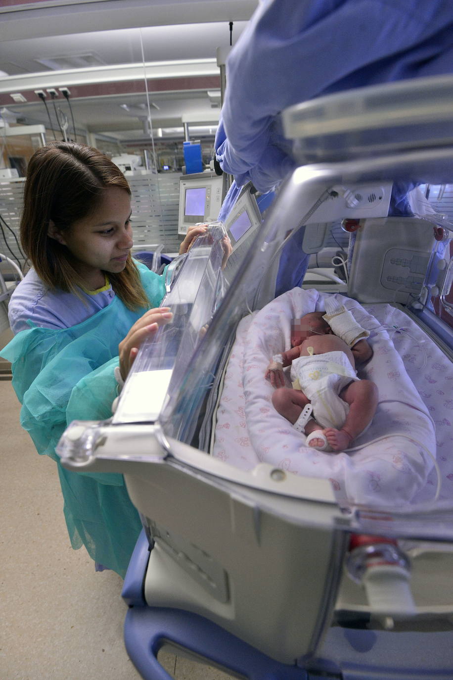 Fotos: ¿Por qué nacen 1.000 prematuros al año en la Región?