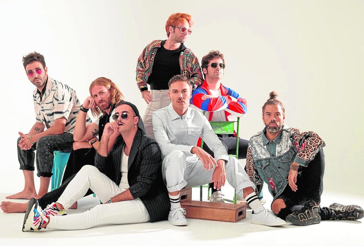 Varry Brava y Miss Caffeina componen 'Dancetería'. 