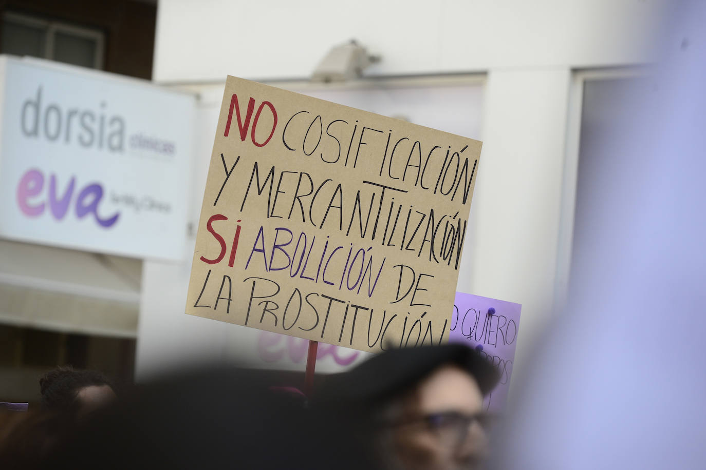 Fotos: Miles de voces claman en Murcia contra la desigualdad de las mujeres