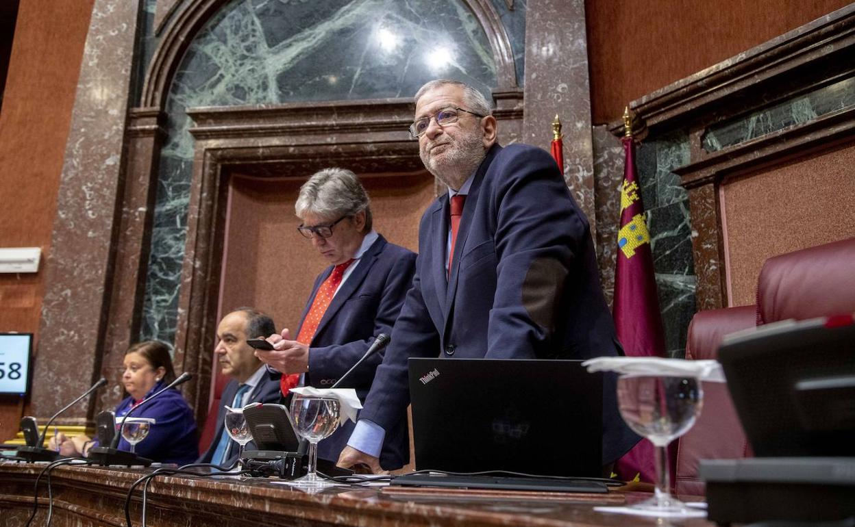 Alberto Castillo, presidente de la Asamblea Regional, en un Pleno reciente.