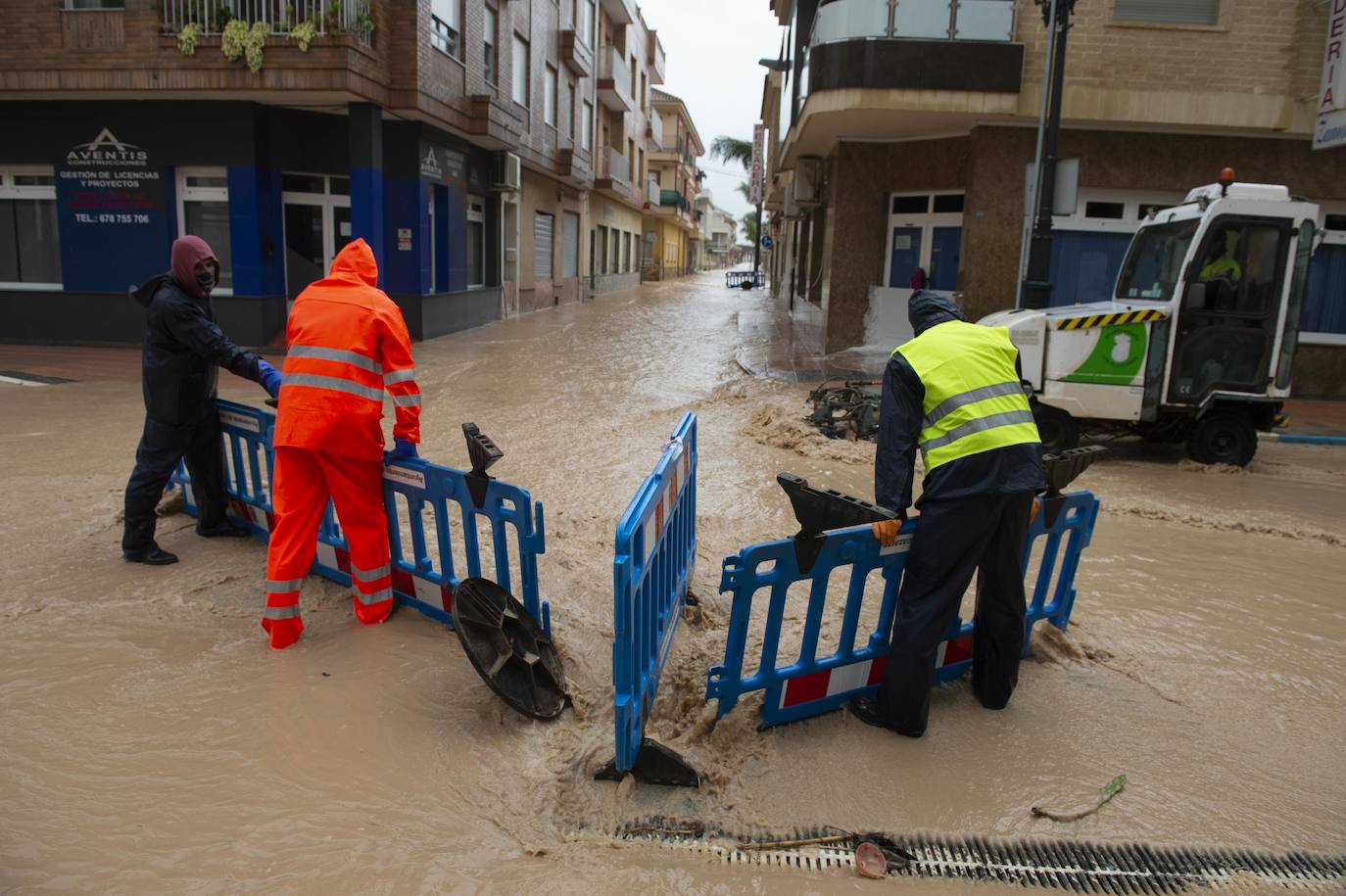 Fotos: Las lluvias vuelven a anegar Los Alcázares