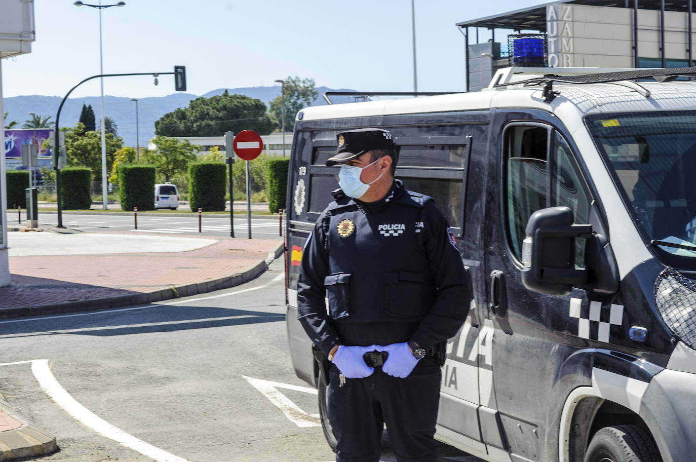 Fotos: Cerco en las carreteras a las escapadas de fin de semana