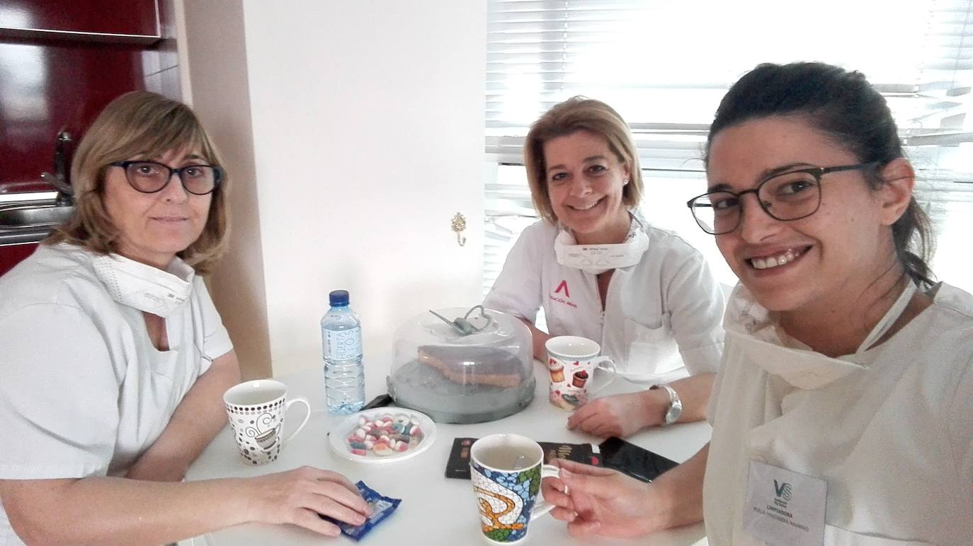 Fotos: Trabajadores de la residencia Vip Suites de Murcia se aislan junto a los usuarios