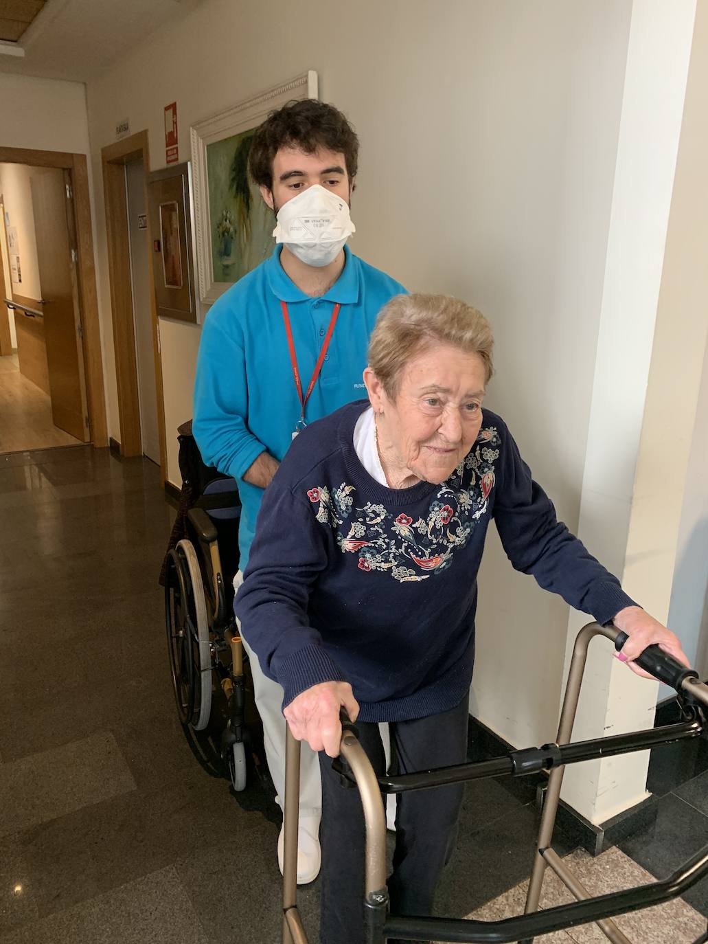 Fotos: Trabajadores de la residencia Vip Suites de Murcia se aislan junto a los usuarios