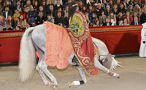 Manto del Paso Blanco. 