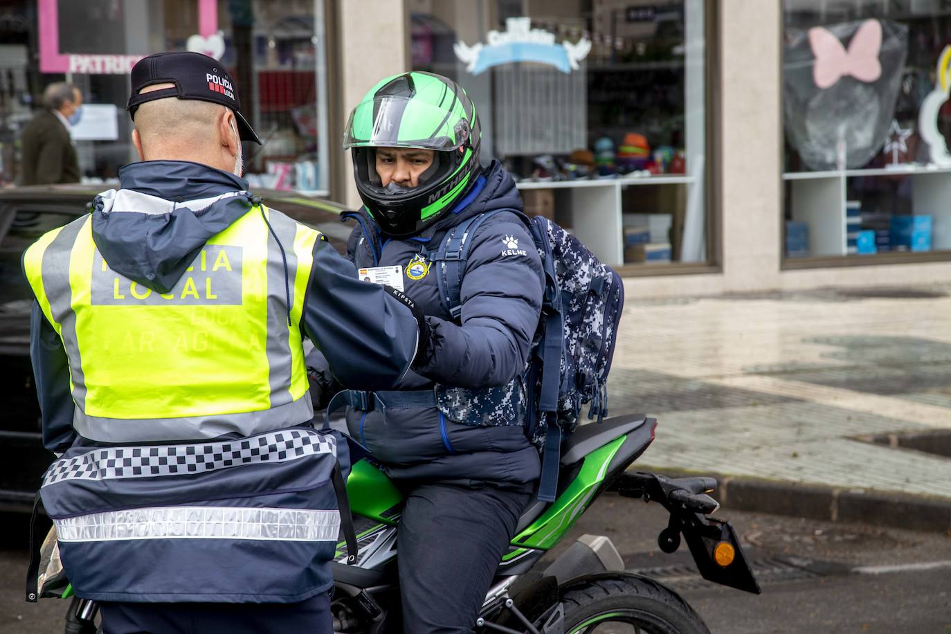 Fotos: La Policía Local controla las calles de Cartagena