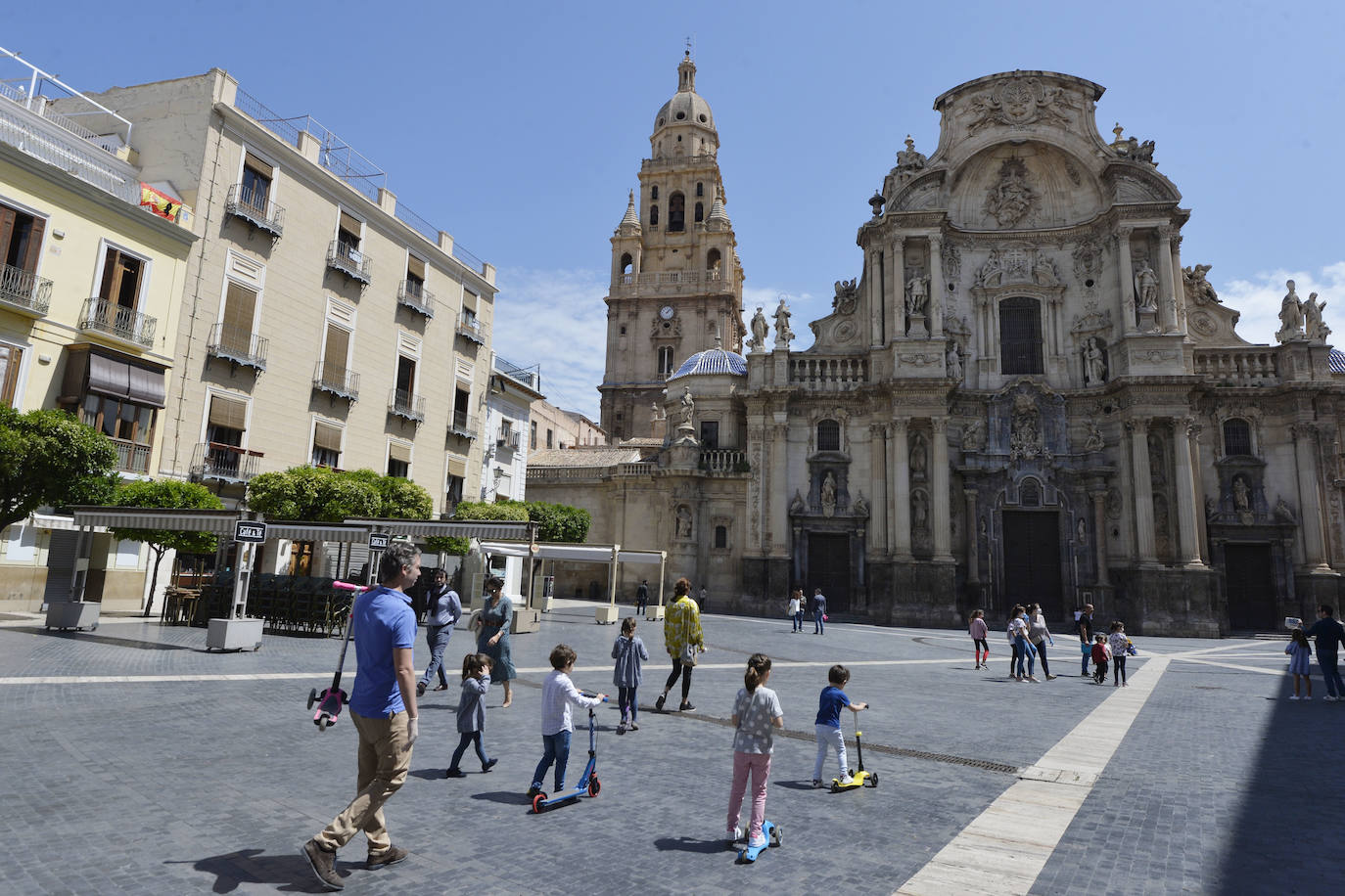 Fotos: Los niños vuelven a pasear por las calles de la Región