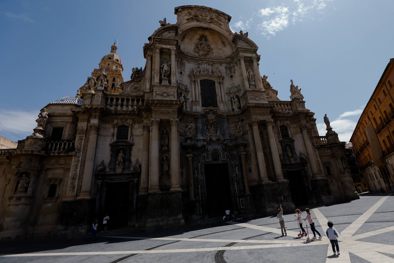 Fotos: Los niños vuelven a pasear por las calles de la Región