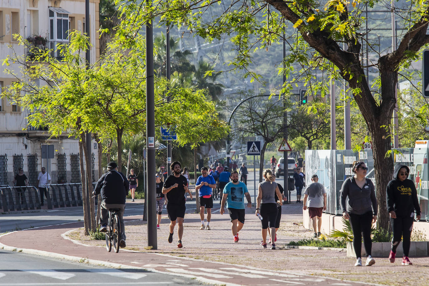 Fotos: Los murcianos salen a pasear y hacer deporte tras más de un mes de confinamiento