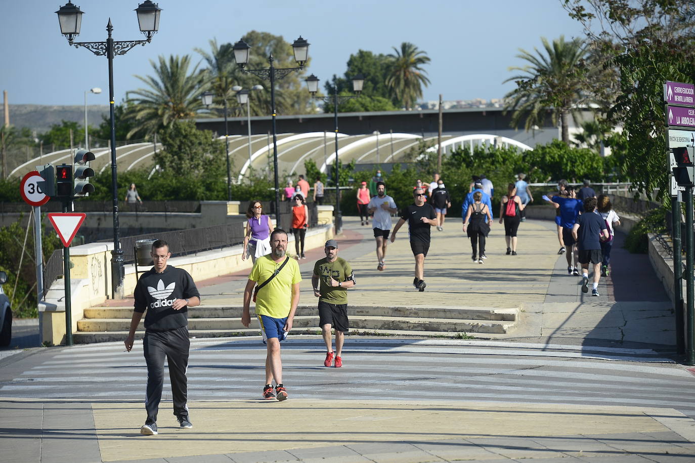 Fotos: Los murcianos salen a pasear y hacer deporte tras más de un mes de confinamiento