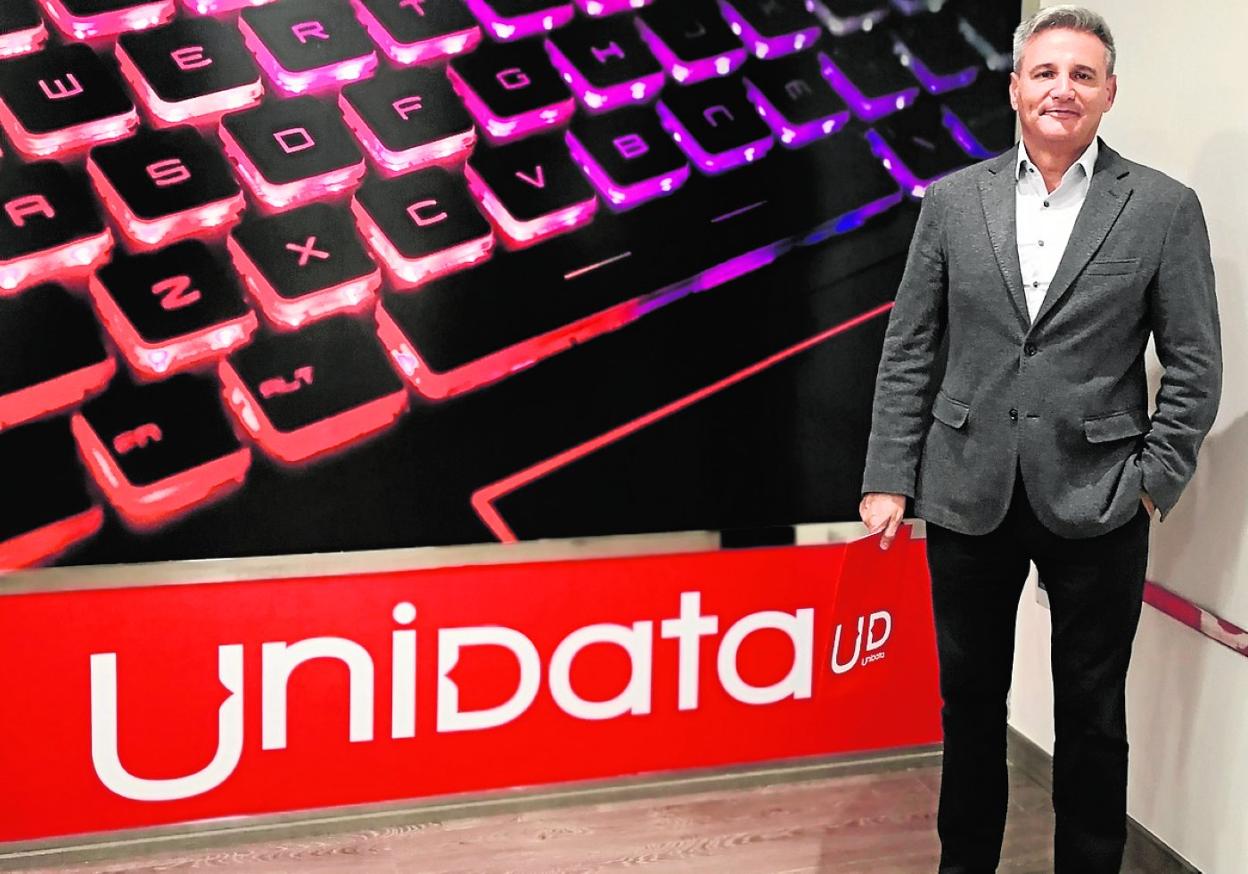 Manuel Rubio, gerente de Unidata. 