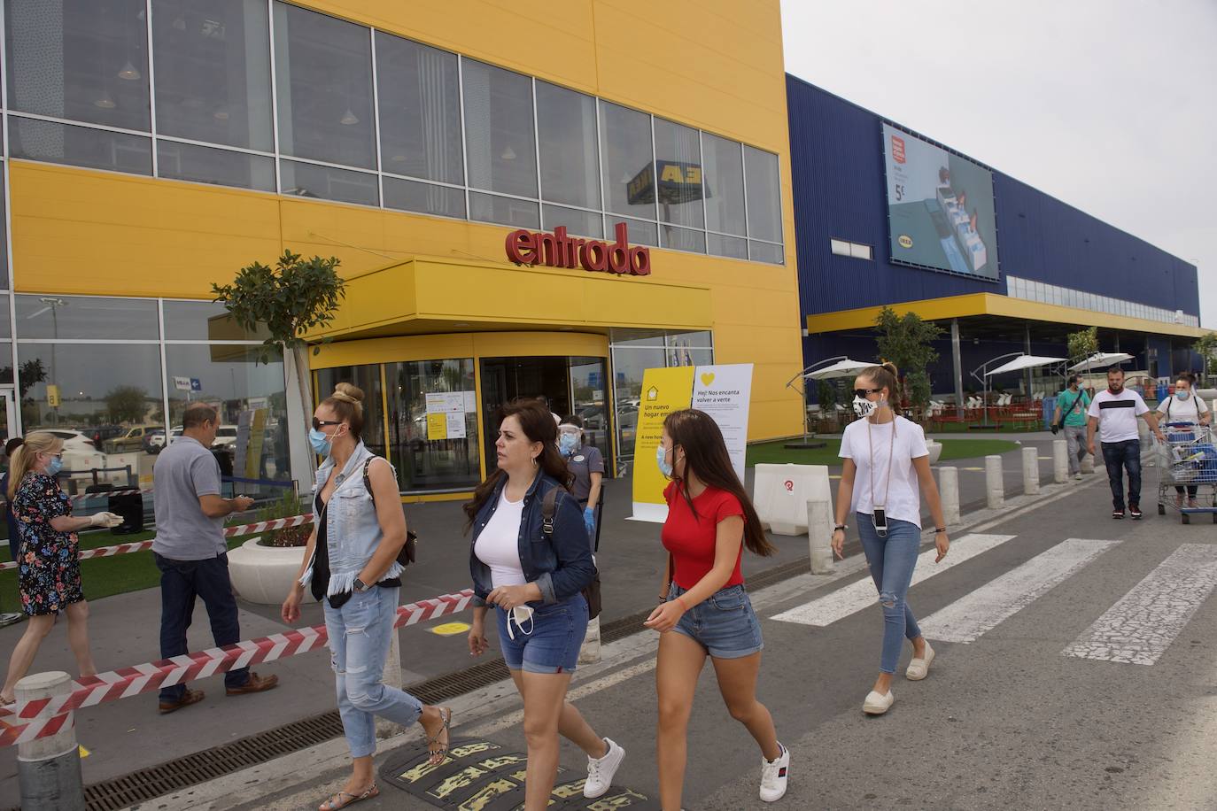 Fotos: Los centros comerciales vuelven tras más de dos meses