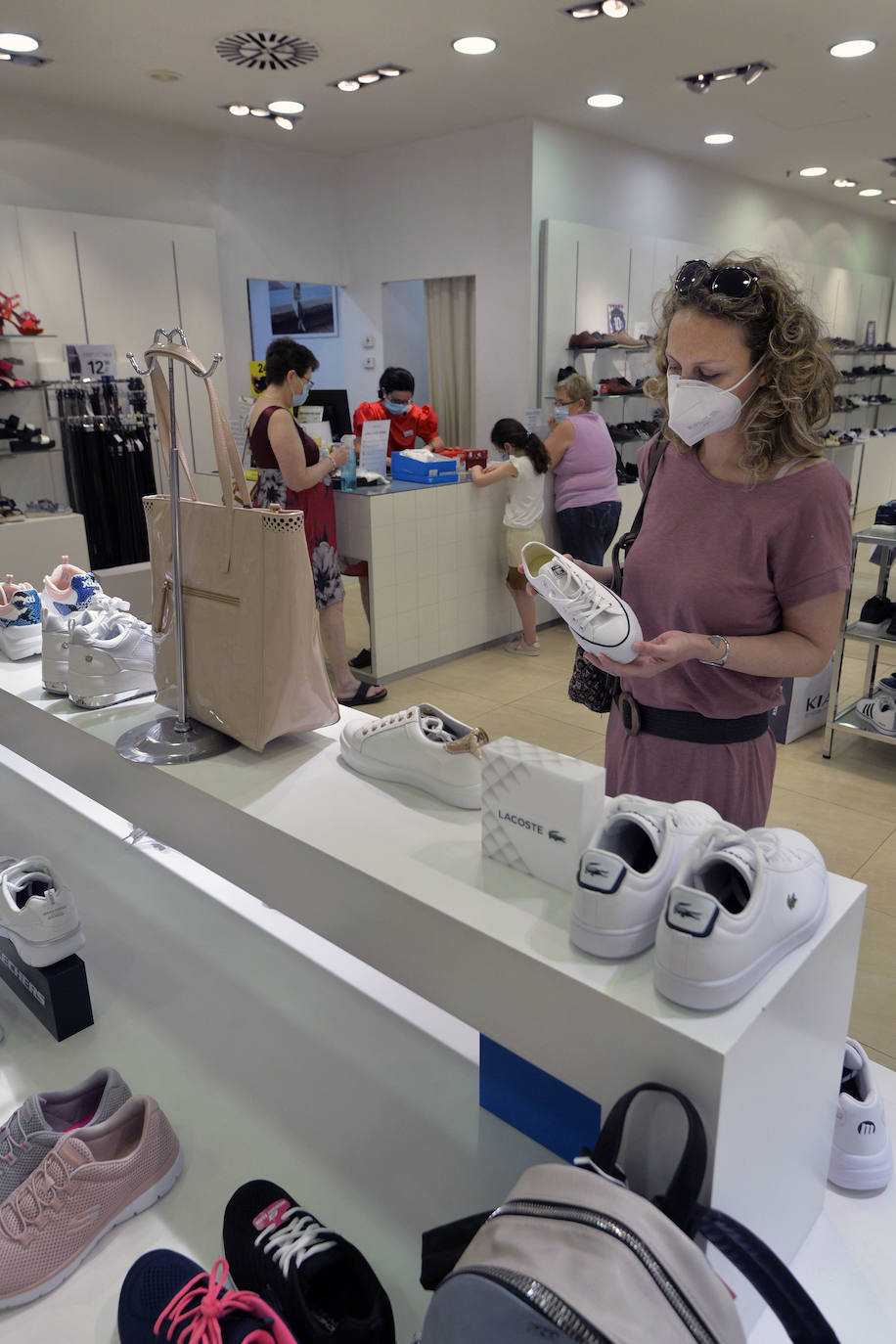 Fotos: Los centros comerciales vuelven tras más de dos meses