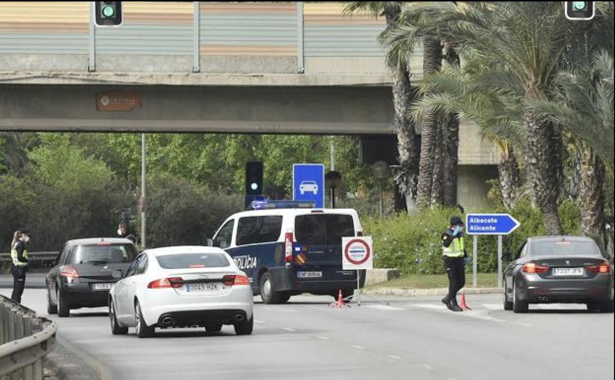Un control por el cumplimiento del estado de alarma en Murcia.