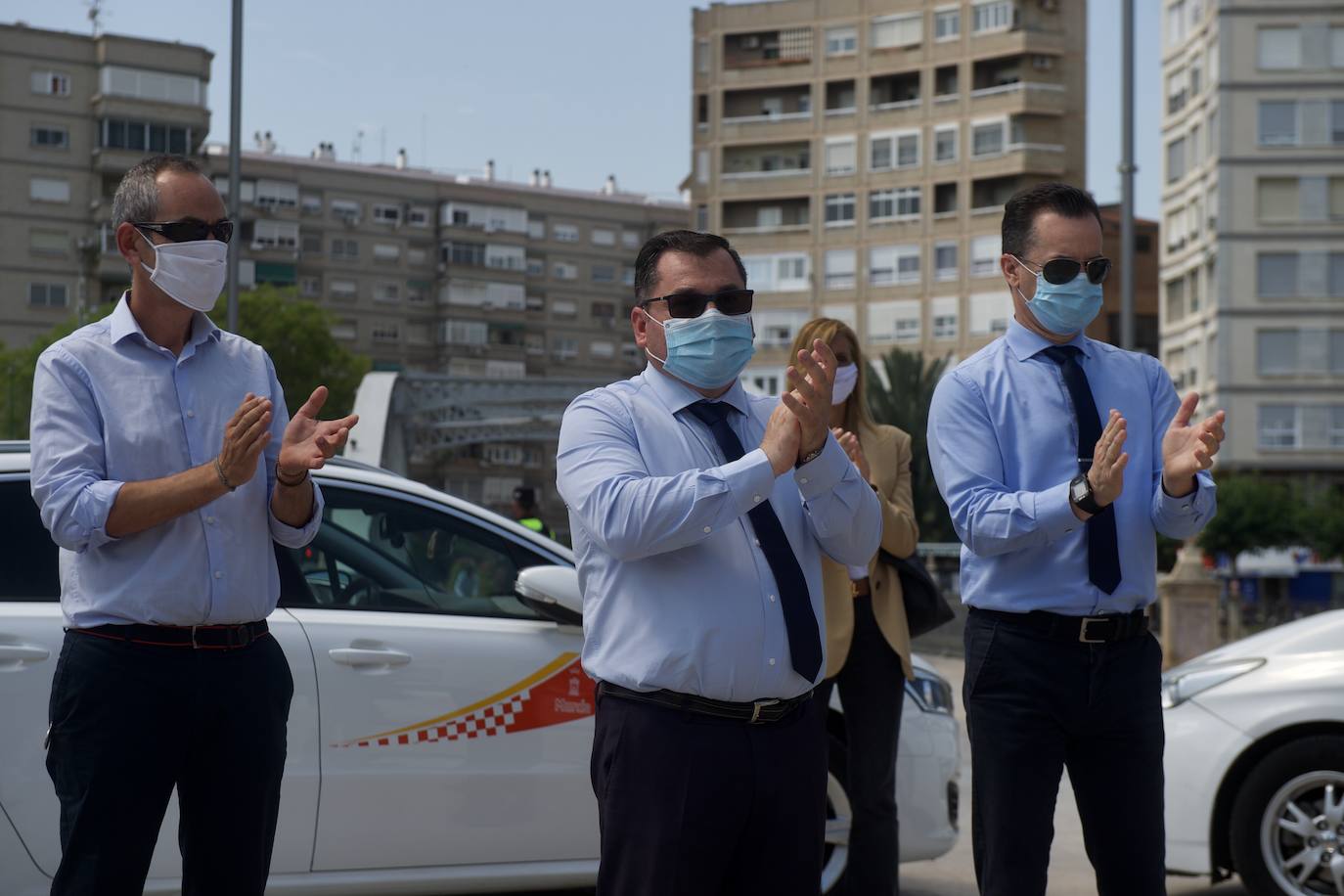 Fotos: Los taxistas de Murcia transportarán donaciones de forma gratuita al Banco de Alimentos