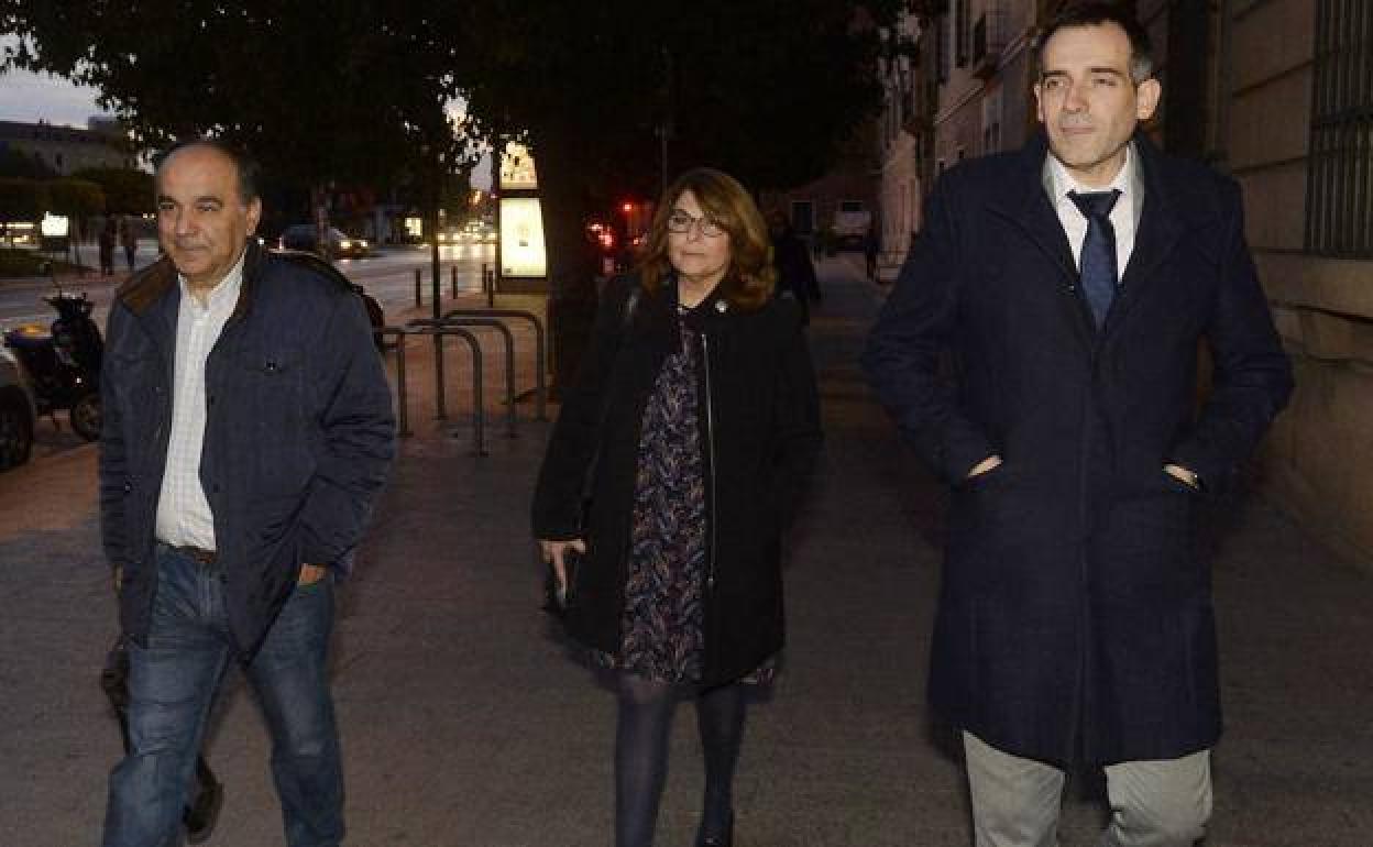 Francisco Carrera, Mabel Campuzano y Juan José Liarte.