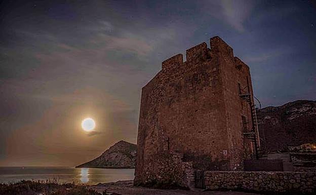 Atardecer en la Torre Vigía de Cabo Cope. 