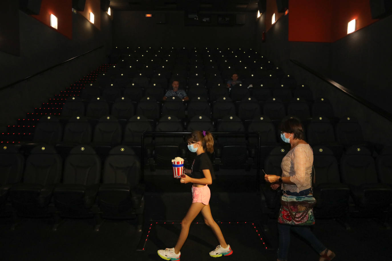 Fotos: Vuelve a abrir el cine del Parque Almenara de Lorca