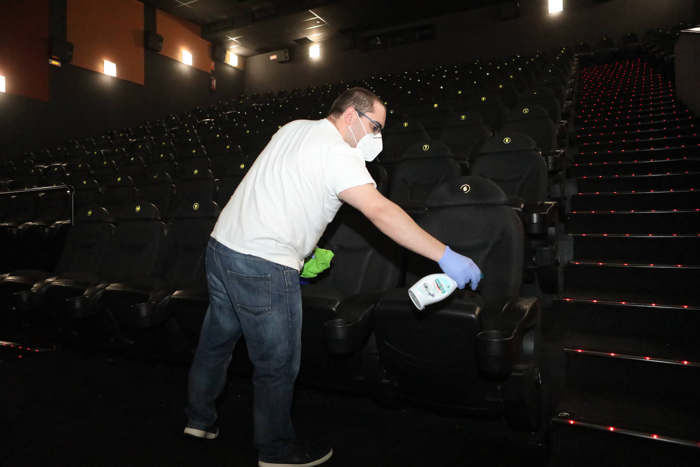 Fotos: Vuelve a abrir el cine del Parque Almenara de Lorca