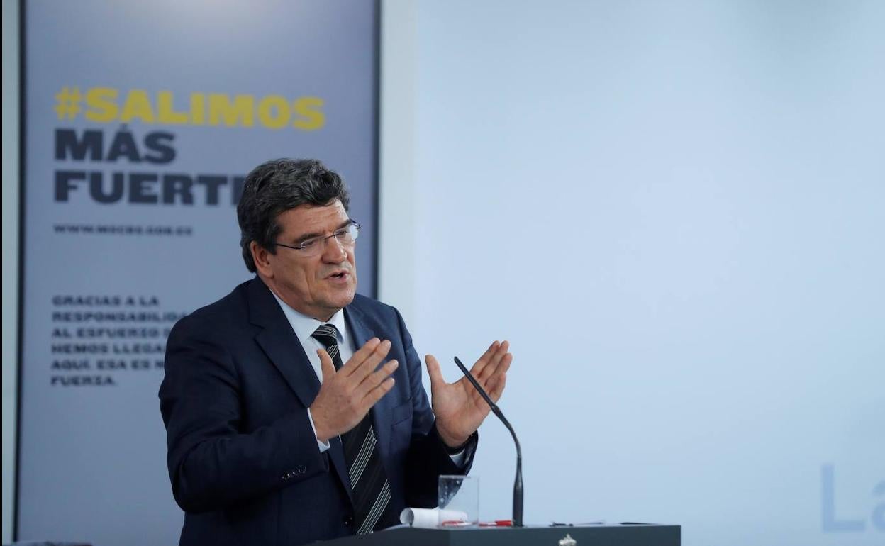 José Luis Escrivá, ministro de Inclusión, Seguridad Social y Migraciones, presentó ayer el IMV. 