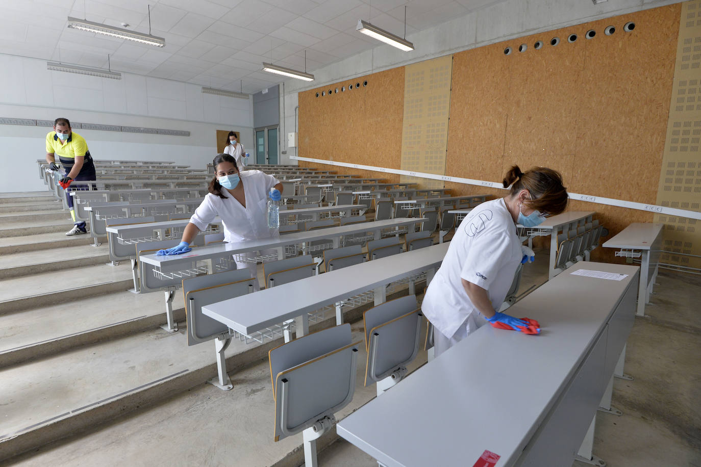 Fotos: Las pruebas de acceso a la Universidad para mayores estrenan el protocolo de seguridad