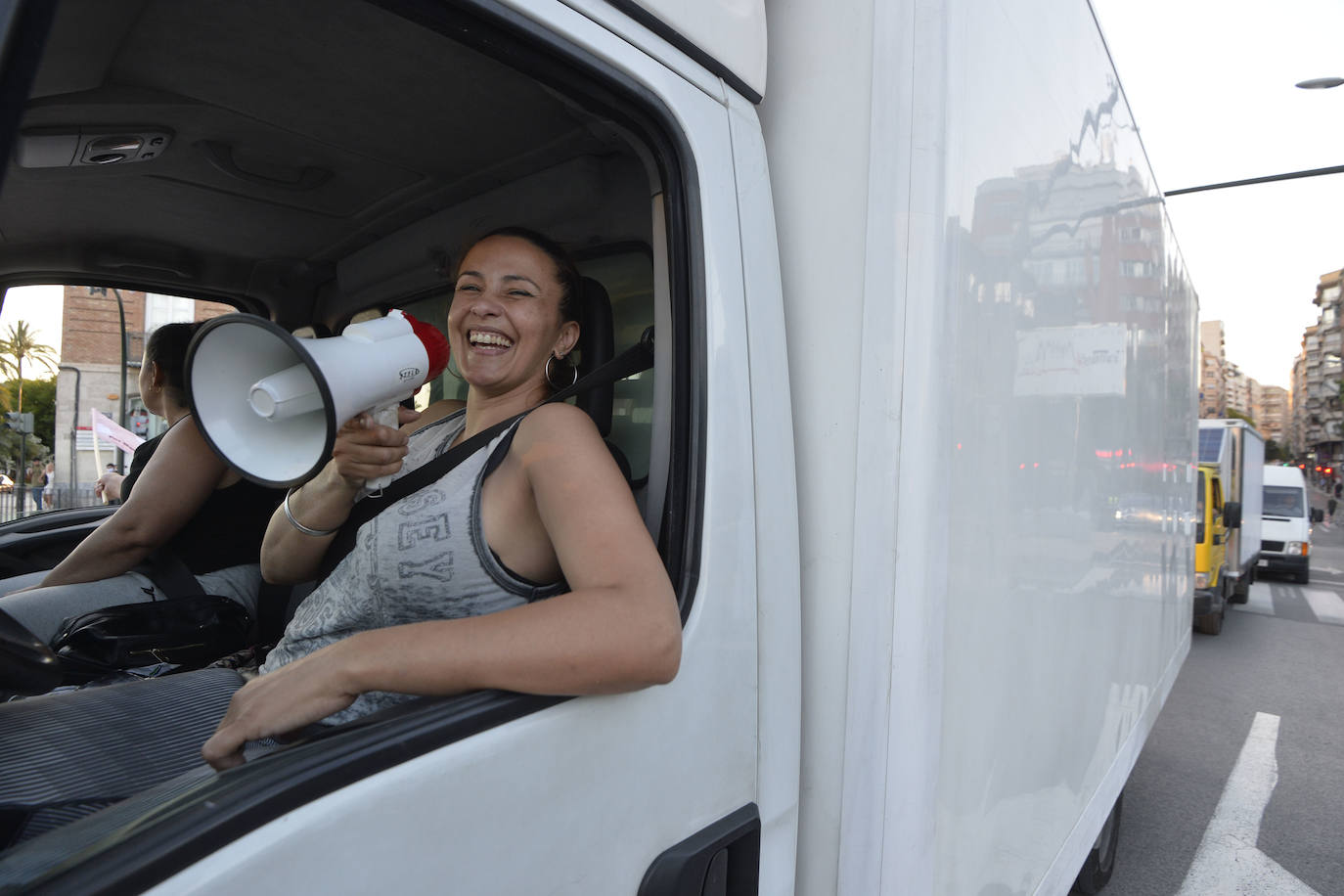 Fotos: Los vendedores de mercadillos se manifiestan en Murcia para reclamar la apertura de la venta ambulante