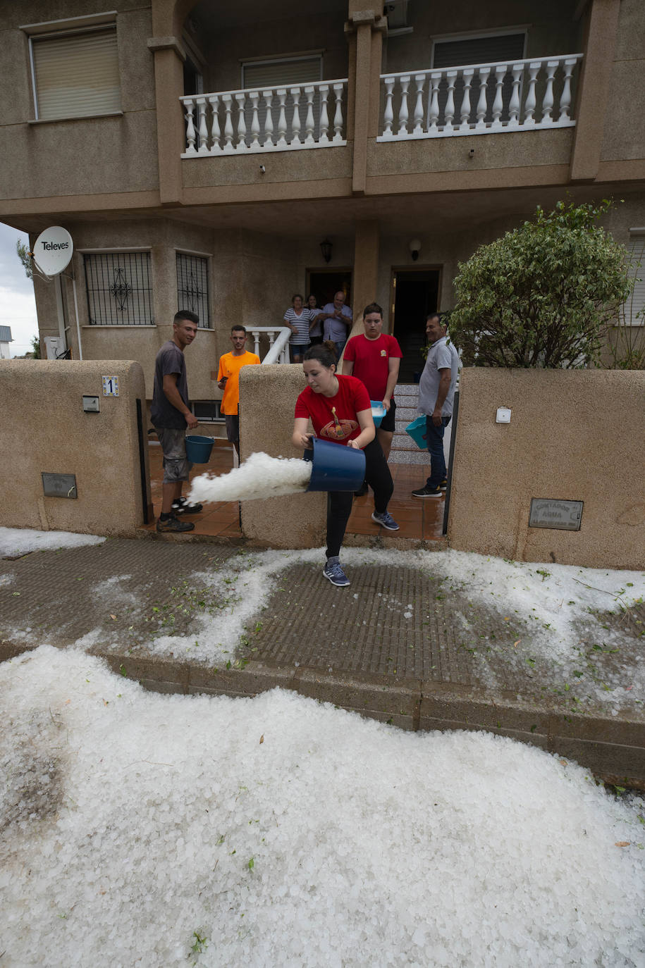 Fotos: Las lluvias provocan cinco accidentes y 68 incidencias en la Región