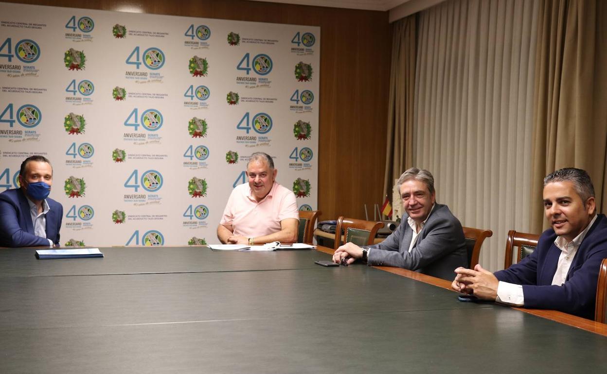 Joaquín Segado, Lucas Jiménez, Miguel Ángel Miralles y Jesús Cano, en la reunión de este viernes.
