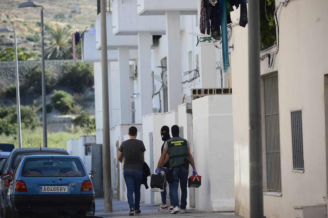 Fotos: Redada antidroga en los &#039;pisos blancos&#039; de Cieza