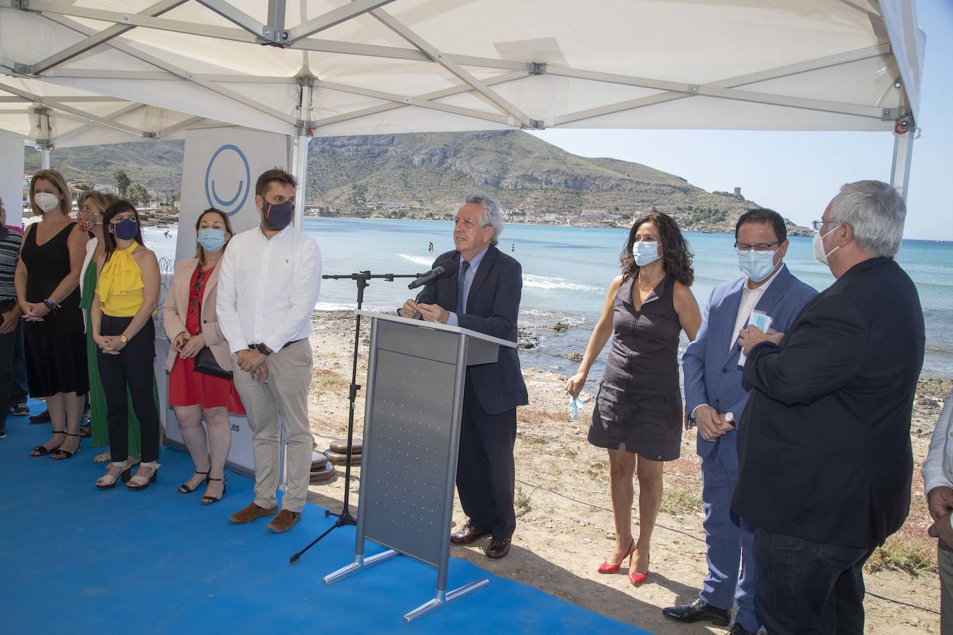 Fotos: Las playas de la Región reciben sus banderas azules