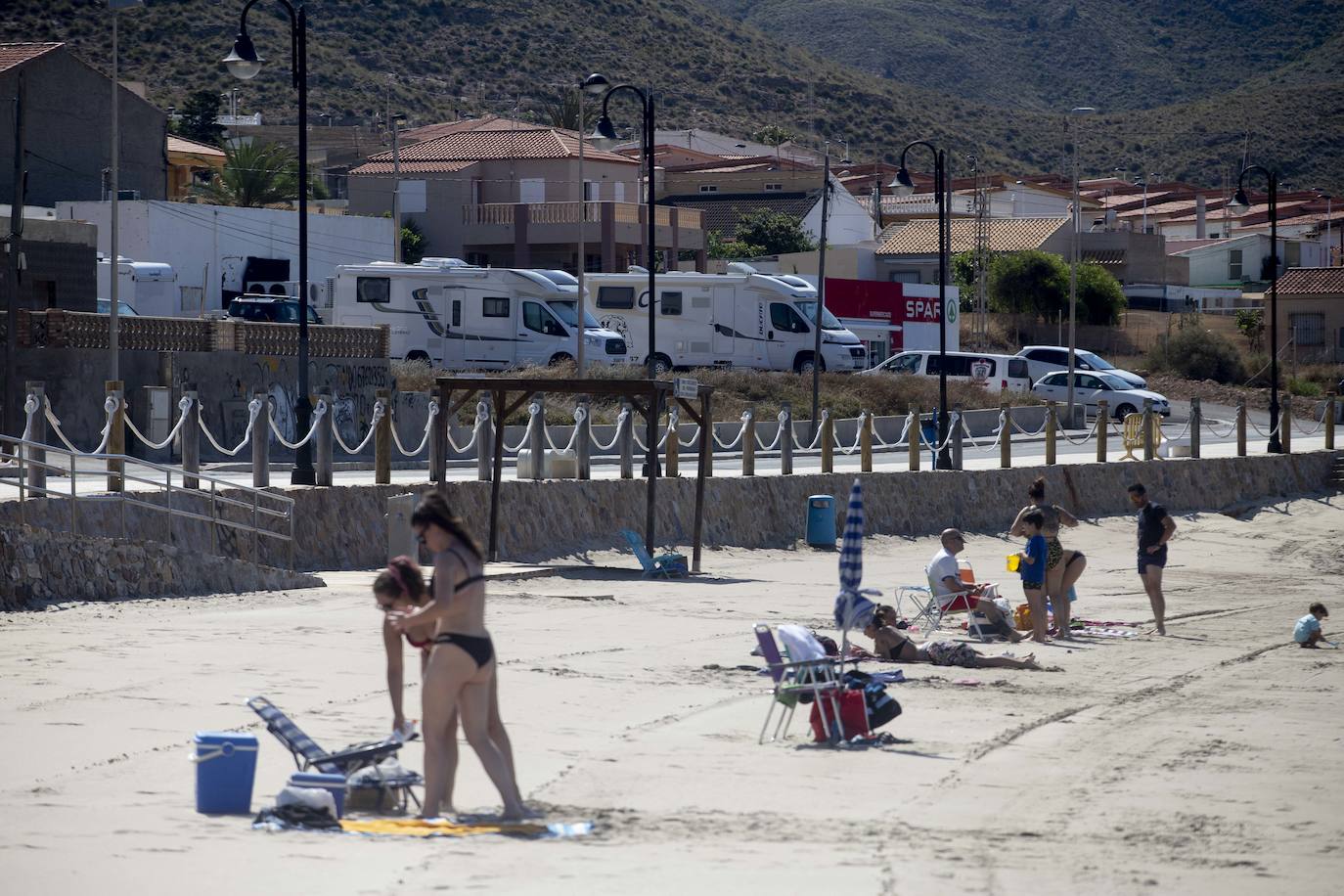 Fotos: Las playas de la Región reciben sus banderas azules