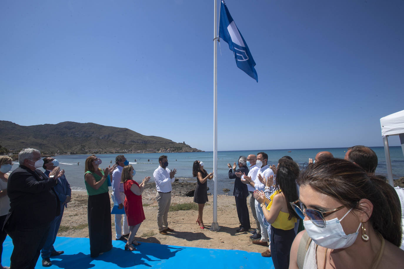 Fotos: Las playas de la Región reciben sus banderas azules