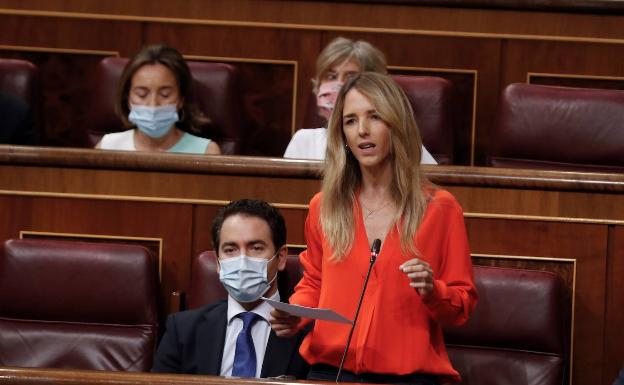 Álvarez de Toledo, este miércoles, durante la sesión de control al Gobierno. 