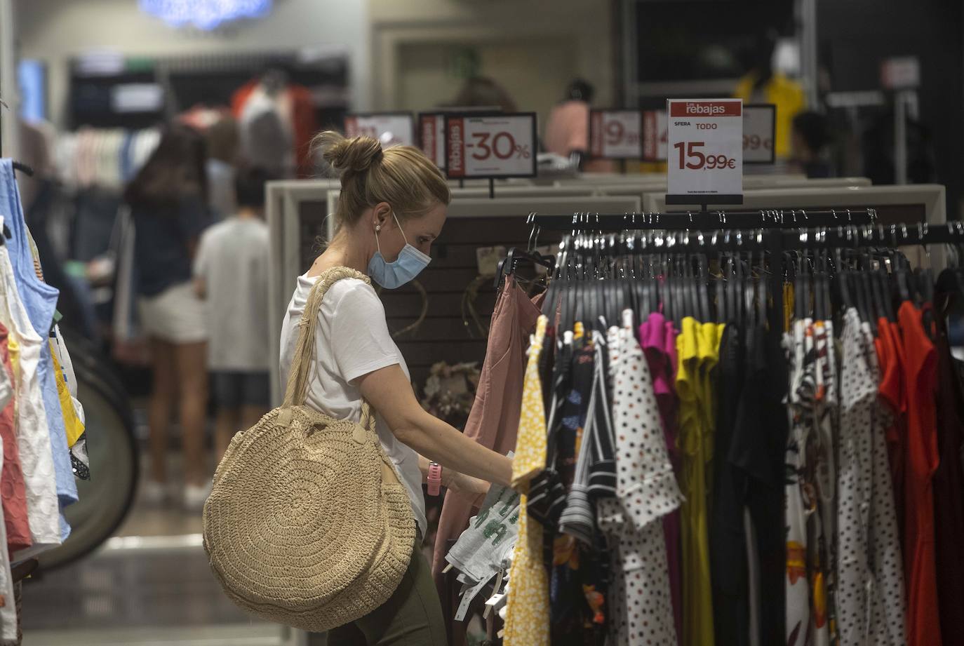 Fotos: El adelanto de las rebajas aumenta las ventas del comercio en Cartagena