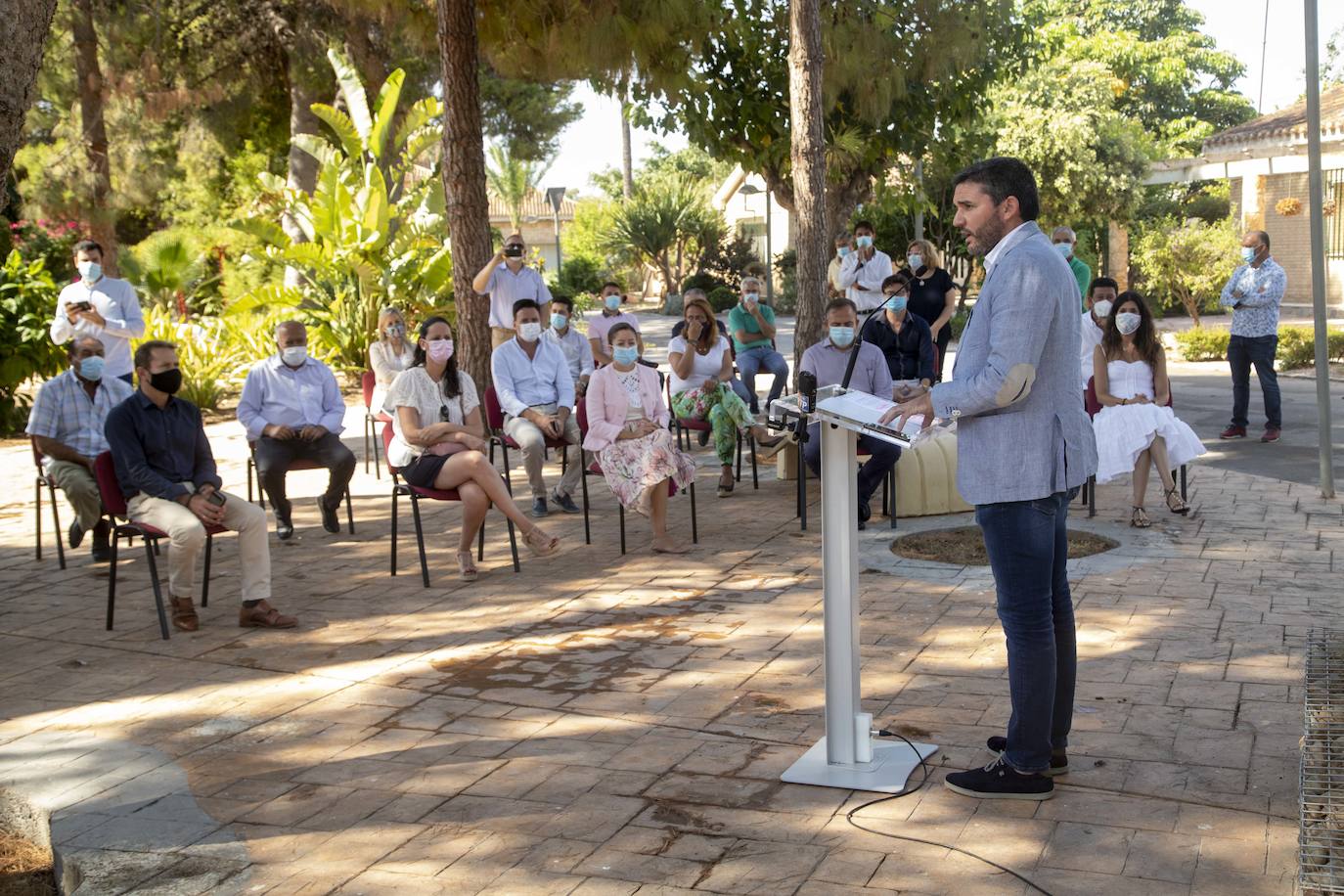 Fotos: Presentan los operadores ambientales que asesorarán a los agricultores sobre la normativa del Mar Menor