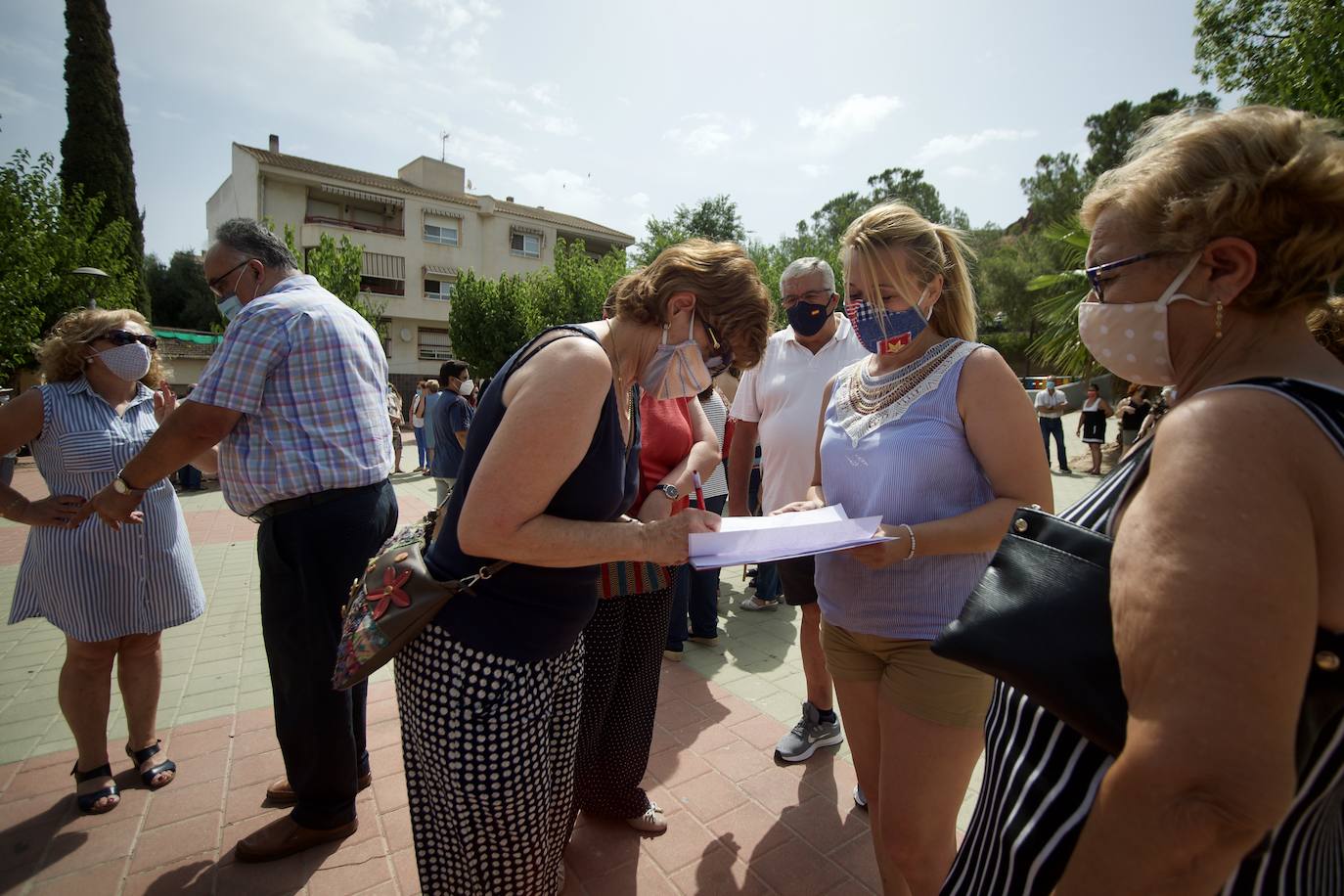 Fotos: Los vecinos de Los Ramos exigen la reapertura del consultorio