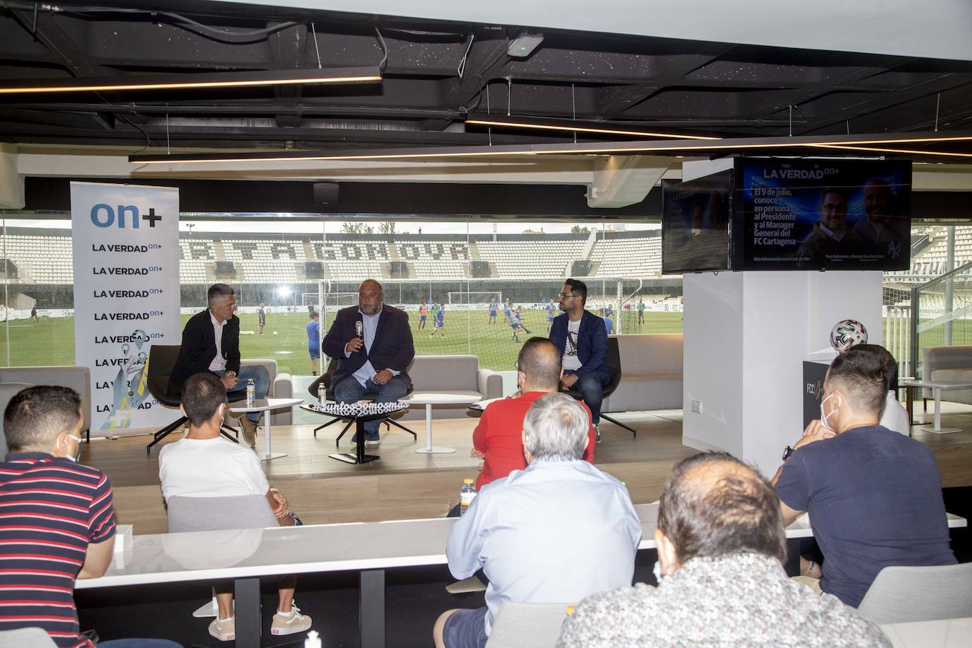 Fotos: Belmonte y Breis, con los suscriptores de LA VERDAD