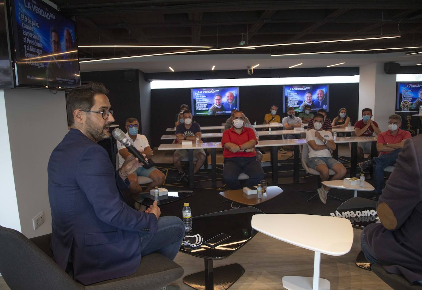 Fotos: Belmonte y Breis, con los suscriptores de LA VERDAD