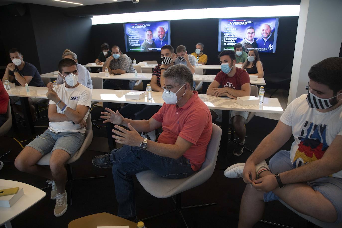 Fotos: Belmonte y Breis, con los suscriptores de LA VERDAD