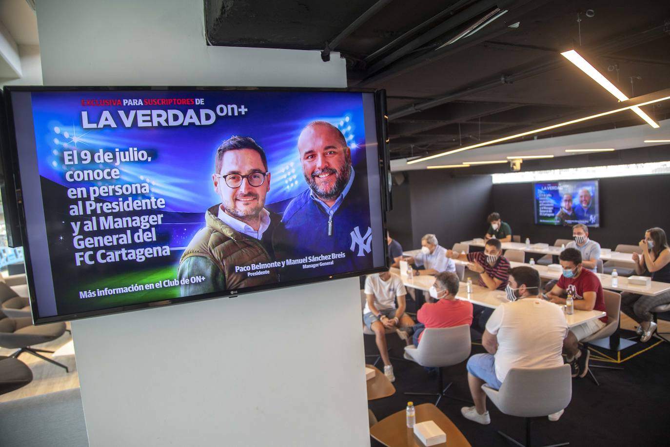 Fotos: Belmonte y Breis, con los suscriptores de LA VERDAD