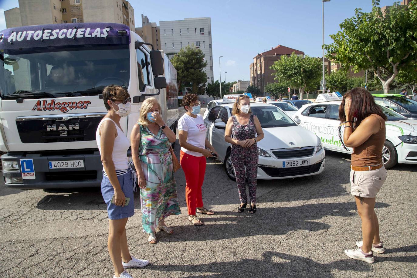 Fotos: Meses de espera en Cartagena para 3.000 alumnos de autoescuela