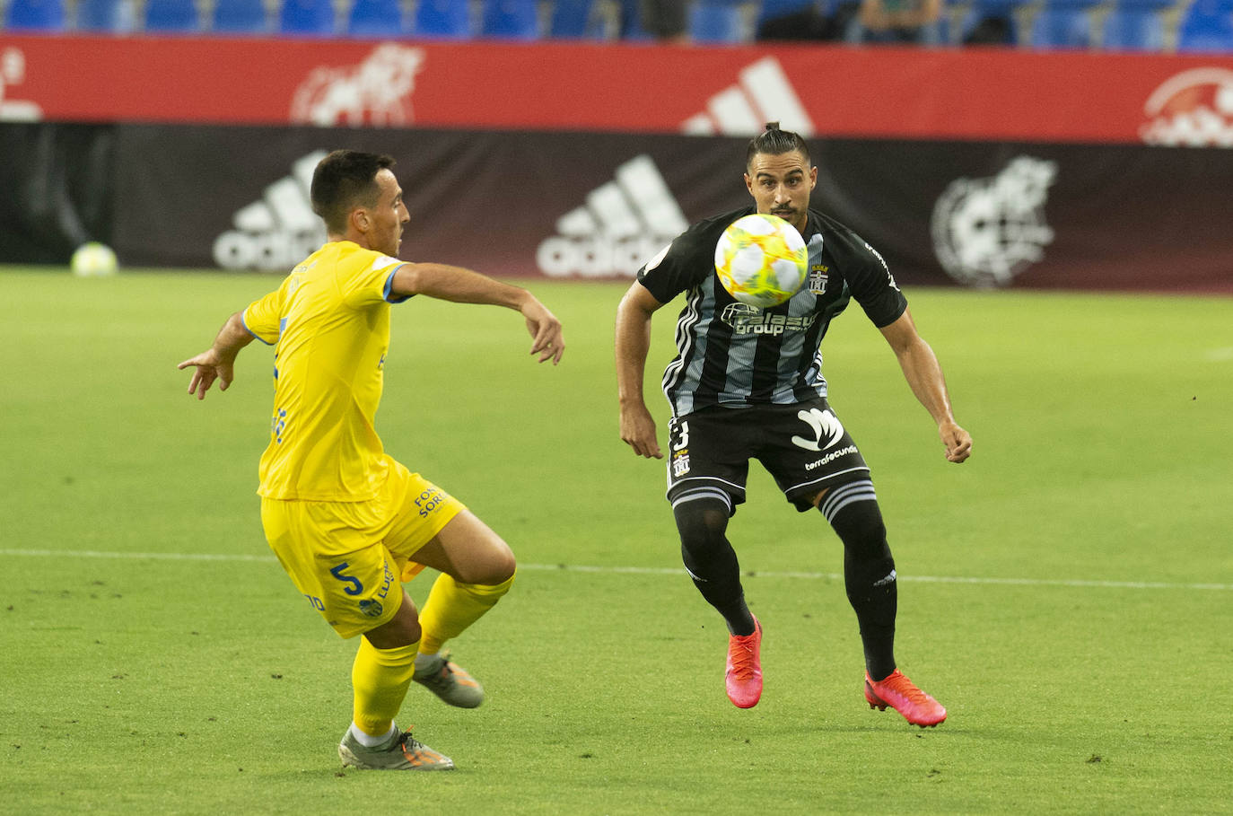 Fotos: La primera parte del FC Cartagena-Atlético Baleares, en imágenes